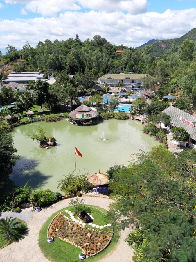 Quang Nhat Hotel Nha Trang Exterior foto